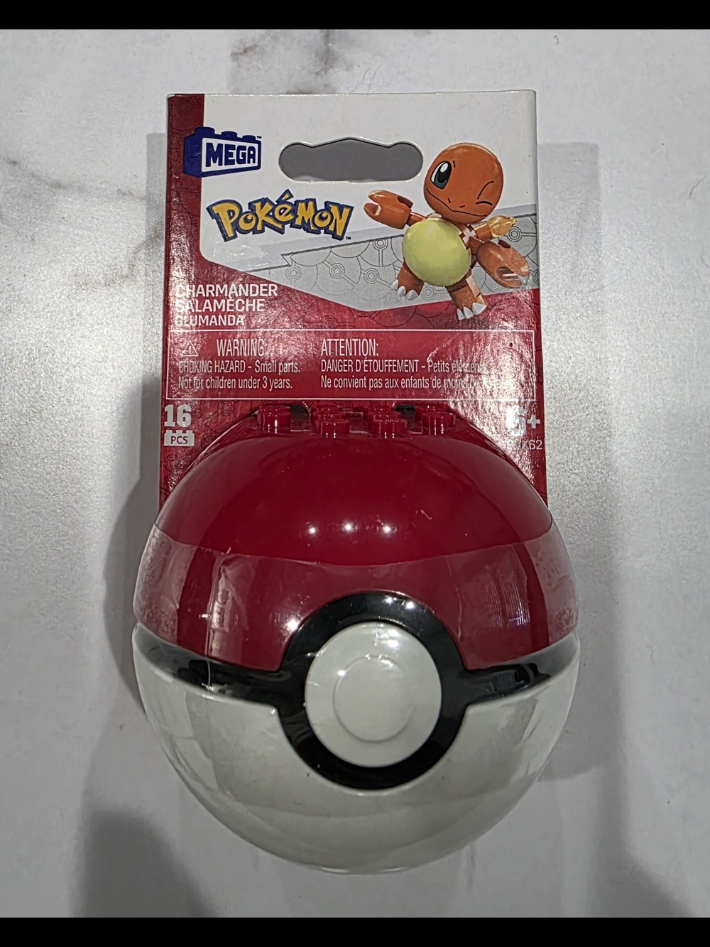 MEGA Pokémon Charmander Poké Ball Building Set 16 Pieces Interlocking Blocks